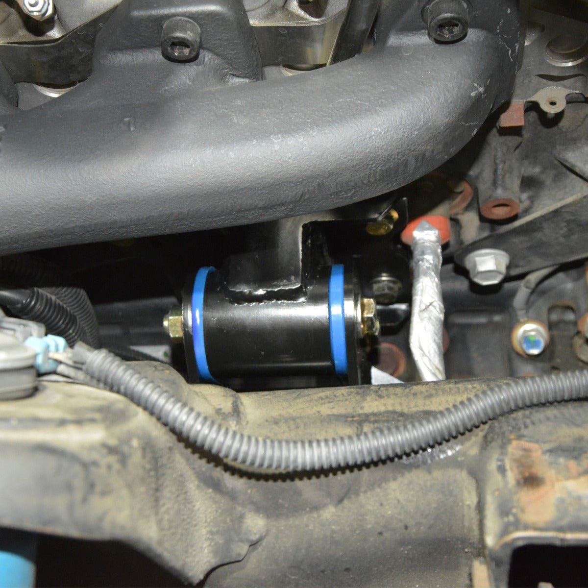 2001-2010 GM 6.6L Duramax Engine Mount Kit 50 Hardness Green - Image 3